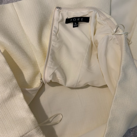 These Three Boutique Linen Ivory Strapless Top Medium - Picture 9 of 14